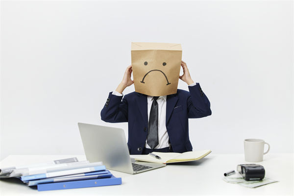 马斯克称解决AI用电需求的关键是储能电池 马斯克称解决AI用电需求的关键是储能电池