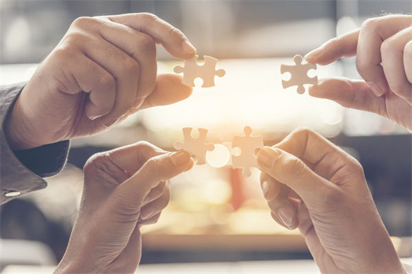 为什么越穷越分散，越富越重仓？游资与散户的交易差别